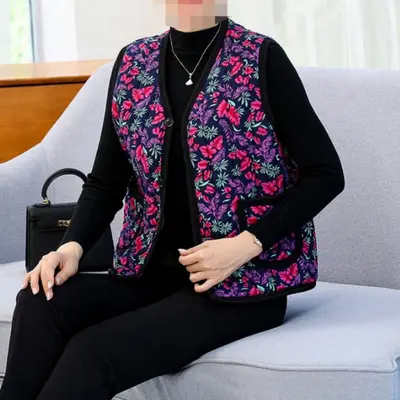 어머니 방한 융털조끼 겨울조끼 할머니 중년 여성 대표 이미지