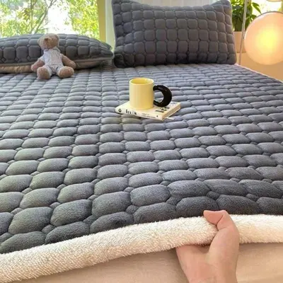 겨울 따뜻한 침대 패드 벨벳 이불 매트리스 150x 대표 이미지
