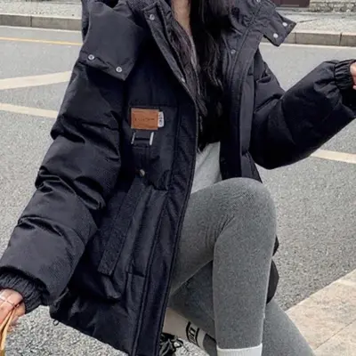 따뜻한 여자 숏패딩 경량 패딩 겨울 자켓 방한 패션 대표 이미지