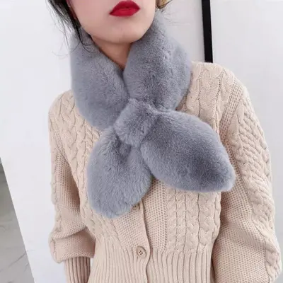 소프트 포근 퍼 크로스 넥 머플러 대표 이미지