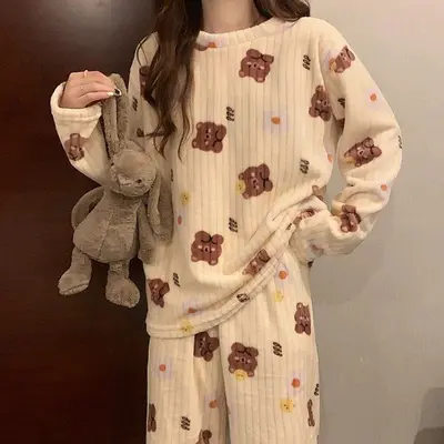 여성 겨울 극세사 포근 데일리 홈웨어 파자마 잠옷/홈웨어 대표 이미지