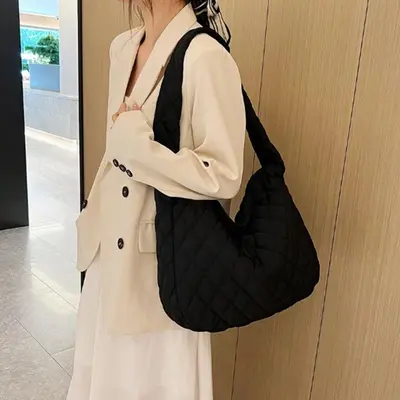 퀄팅 패딩 구름백 퀄티드 숄더백 여성 겨울 구름가방 대표 이미지