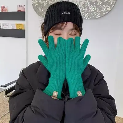 - -겨울 핑거홀 로고 니트 장갑 스마트폰터치 여성장갑 3개 묶음 대표 이미지