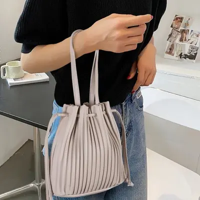 작은 핸드백 소프트 플릿 복주머니백 미니 숄더백 대표 이미지