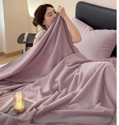 겨울 극세사 무릎담요 휴대용 차량용 쇼파 캠핑 차박 대표 이미지