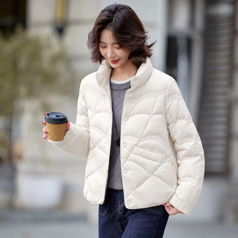 여성 경량패딩 흰 오리털 점퍼 대표 이미지