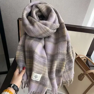 목도리 체크무늬 목이 따뜻한 머플러 멋스러운 코디 대표 이미지