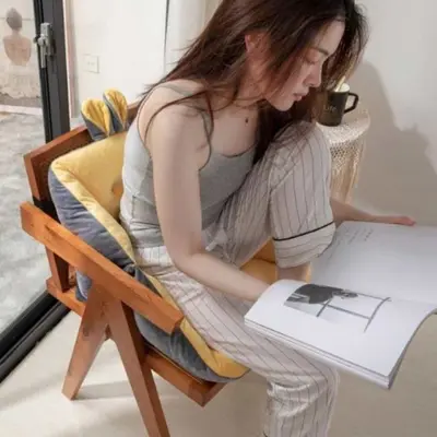의자방석 등받이 삼각쿠션 사무실 50x50cm 등쿠션 대표 이미지