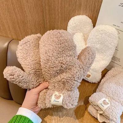 귀여운 곰돌이 따뜻한 양털 도톰 겨울 벙어리 여성장갑 대표 이미지