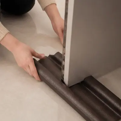 현관문 방문 출입문 문하단 외풍차단 틈새차단 문풍지 대표 이미지