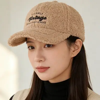 빈티지 뽀글이 털 여성 캡모자 겨울 자수 방한 양털 대표 이미지