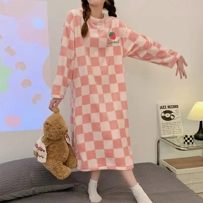 극세사 겨울 파자마 딸기 원피스 수면 잠옷/홈웨어 대표 이미지